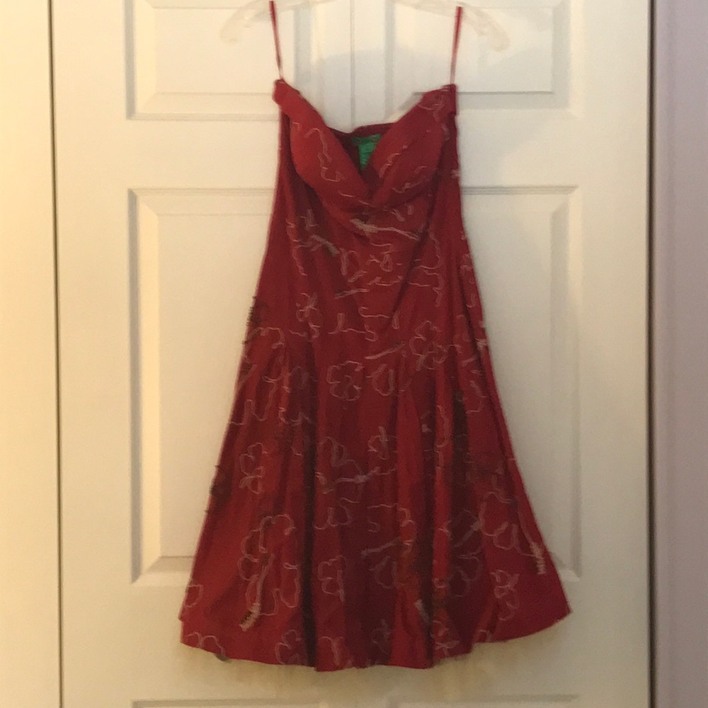 Red w detail strapless dress